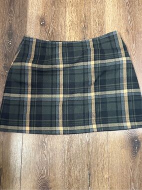 Plaid Mini Skirt in Dark Green and Tan
